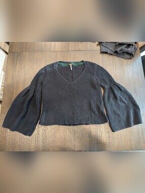 Free People Black V-Neck Chunky Knit Sweater
